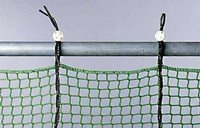 Small mesh side protection net with Isilink clip