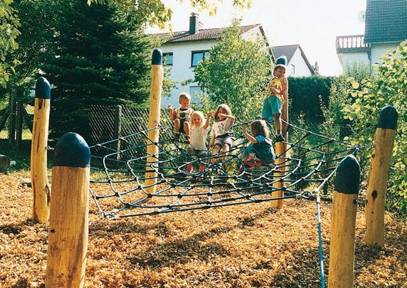 Spiders Web Climbing Net with Steel Posts Huck