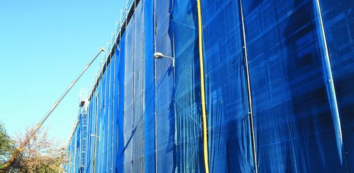 scaffold netting on a building