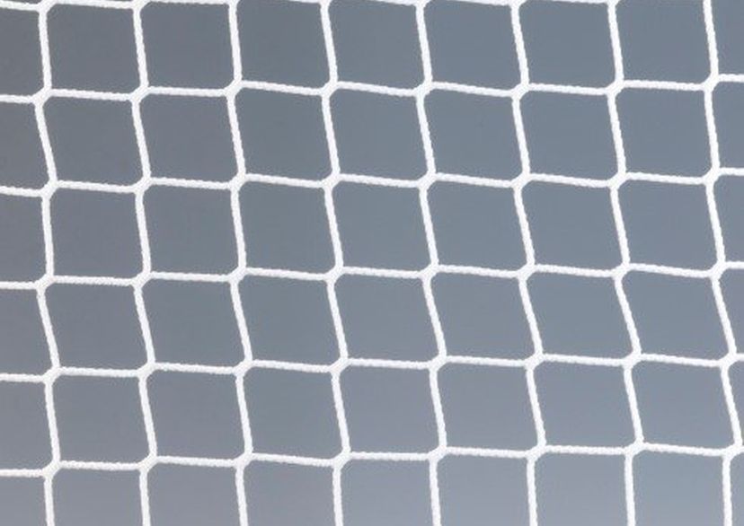 Safety net with a flame-retardant finish
