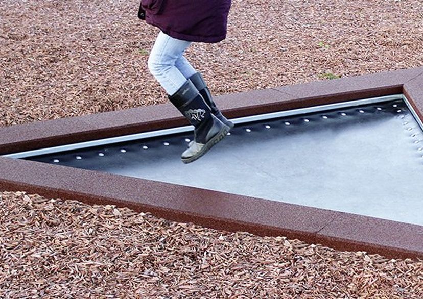 “Triangulum” Trampoline