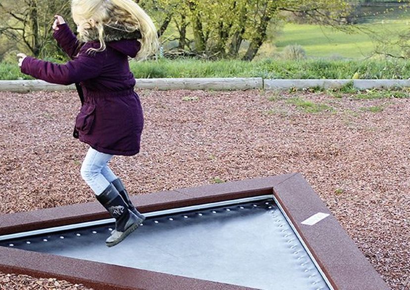 “Triangulum” Trampoline