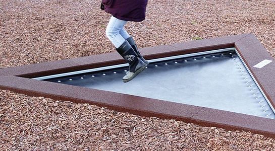 “Triangulum” Trampoline