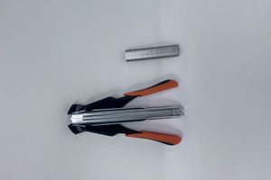 hog ring pliers with hog rings