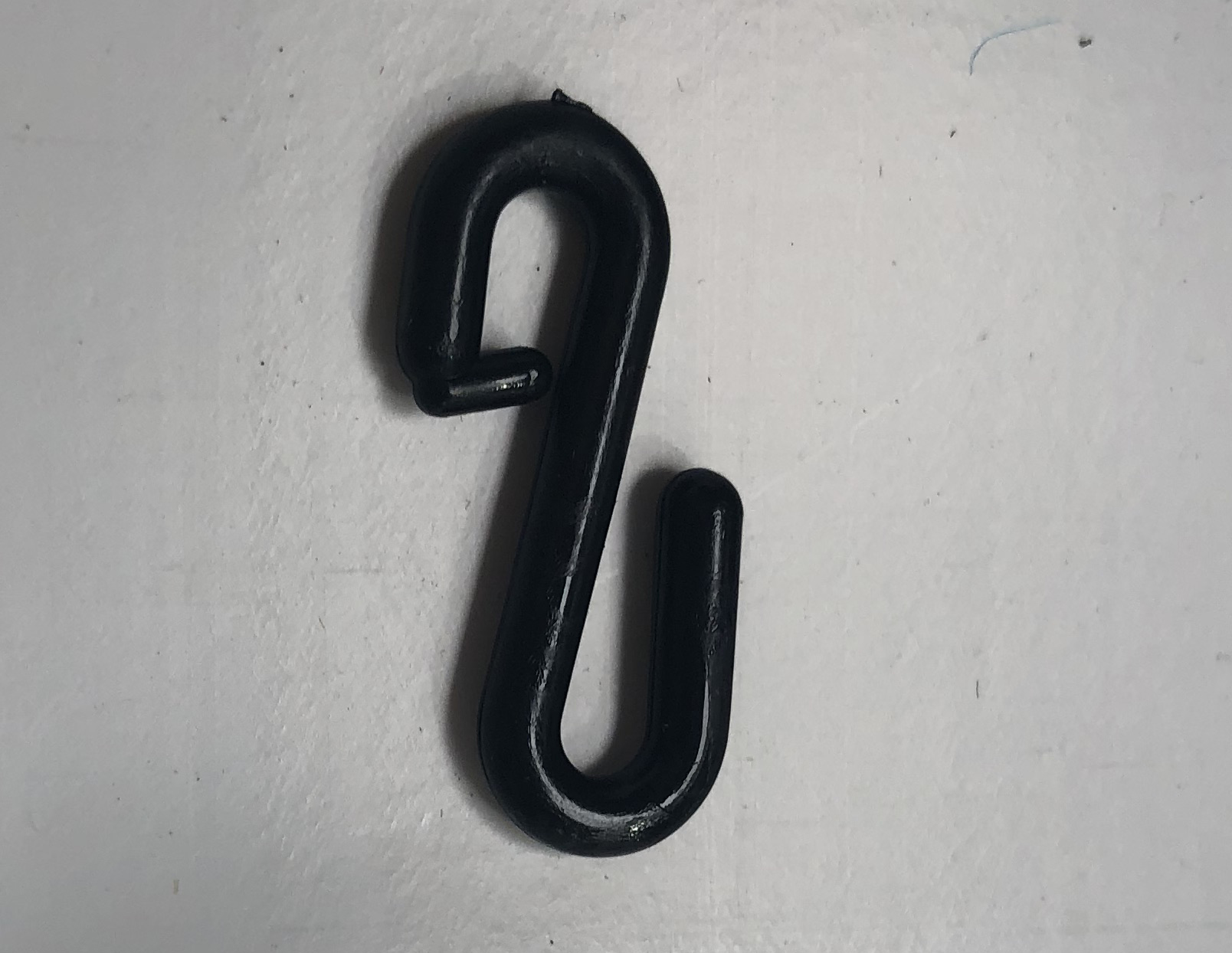 'S' shape Nylon Hook pack of 100 Huck